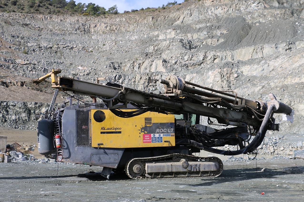 Atlas Copco ROC L7 (40)CR - Zabijač stupova: slika Atlas Copco ROC L7 (40)CR - Zabijač stupova Atlas Copco ROC L7 (40)CR - Zabijač stupova: slika Atlas Copco ROC L7 (40)CR - Zabijač stupova