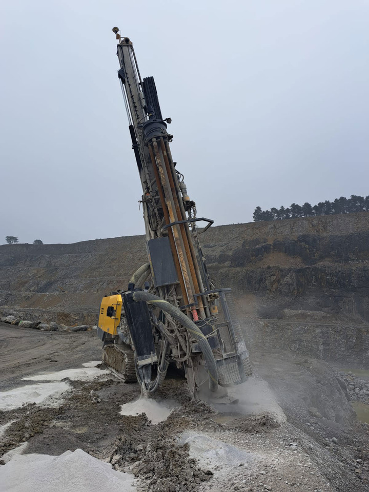 Atlas Copco SmartROC C50-10SF - Platforma za bušenje: slika Atlas Copco SmartROC C50-10SF - Platforma za bušenje Atlas Copco SmartROC C50-10SF - Platforma za bušenje: slika Atlas Copco SmartROC C50-10SF - Platforma za bušenje