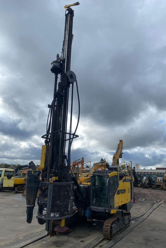 Atlas Copco SmartROC D65-10LF - Platforma za bušenje: slika Atlas Copco SmartROC D65-10LF - Platforma za bušenje Atlas Copco SmartROC D65-10LF - Platforma za bušenje: slika Atlas Copco SmartROC D65-10LF - Platforma za bušenje
