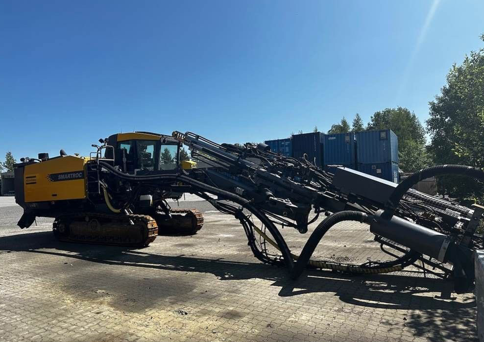 Atlas Copco SmartROC T40-11 - Platforma za bušenje: slika Atlas Copco SmartROC T40-11 - Platforma za bušenje Atlas Copco SmartROC T40-11 - Platforma za bušenje: slika Atlas Copco SmartROC T40-11 - Platforma za bušenje