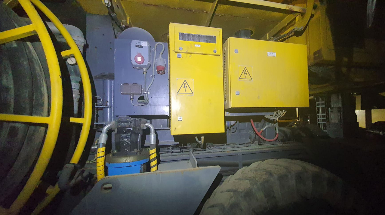 Atlas Copco XE3-C30 - Rudarski strojevi: slika Atlas Copco XE3-C30 - Rudarski strojevi Atlas Copco XE3-C30 - Rudarski strojevi: slika Atlas Copco XE3-C30 - Rudarski strojevi