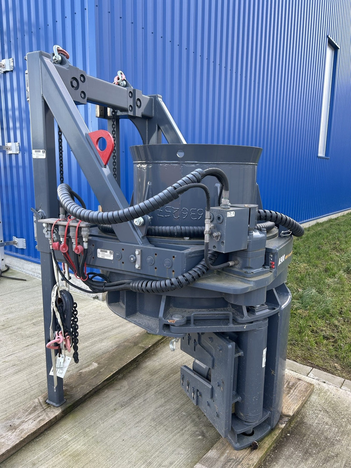 Bauer BG 23H - Zabijač stupova: slika Bauer BG 23H - Zabijač stupova Bauer BG 23H - Zabijač stupova: slika Bauer BG 23H - Zabijač stupova