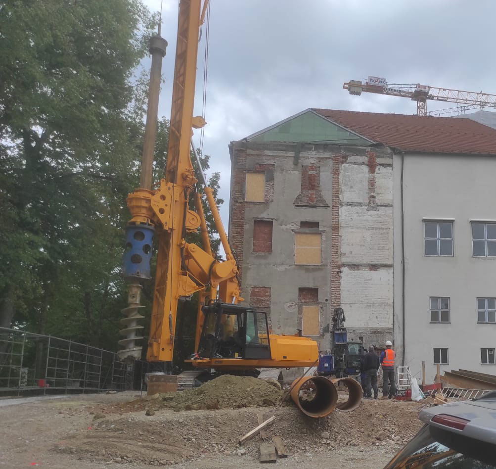 Bauer BG 9H - Platforma za bušenje: slika Bauer BG 9H - Platforma za bušenje Bauer BG 9H - Platforma za bušenje: slika Bauer BG 9H - Platforma za bušenje