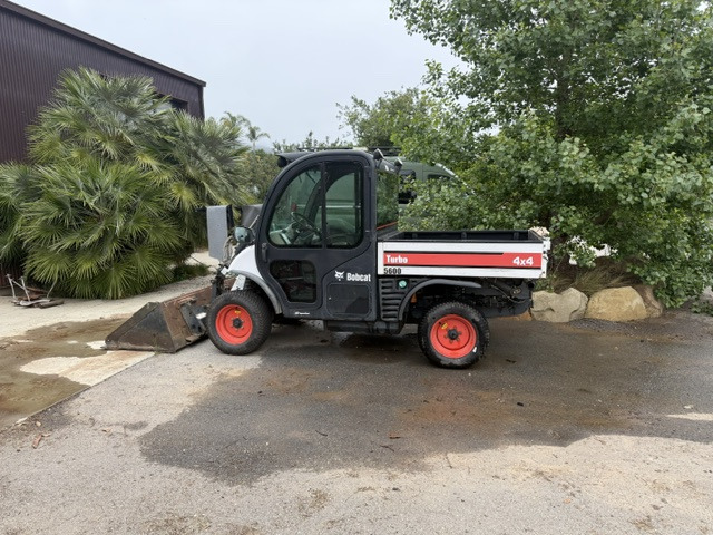 Bobcat 5600 4×4 - ATV/ Quad vozilo: slika Bobcat 5600 4×4 - ATV/ Quad vozilo Bobcat 5600 4×4 - ATV/ Quad vozilo: slika Bobcat 5600 4×4 - ATV/ Quad vozilo