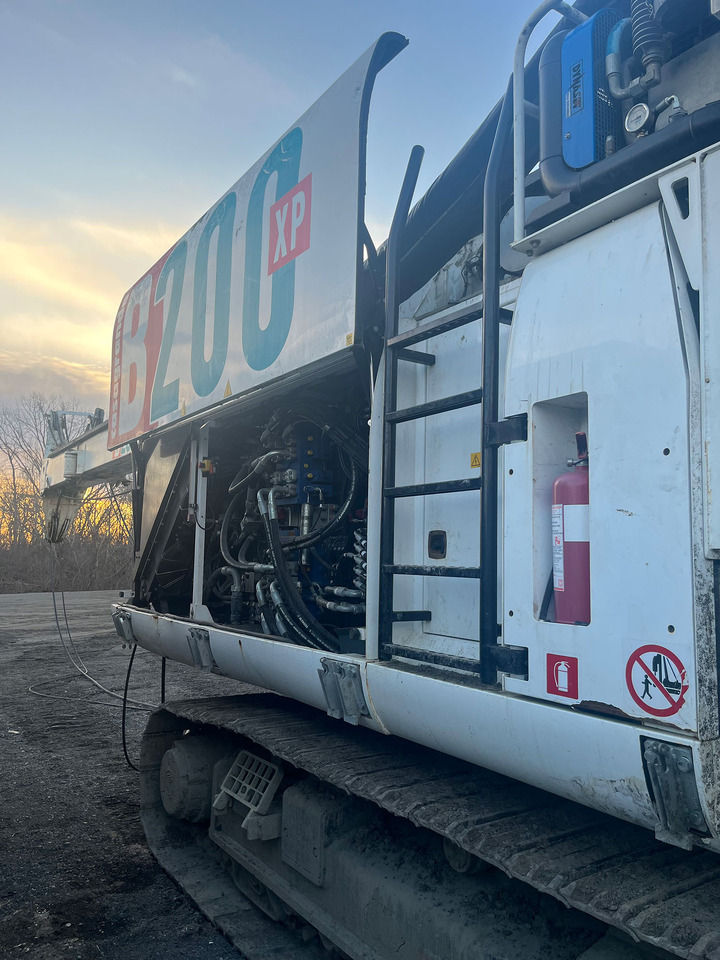 Casagrande B200 XP - Zabijač stupova: slika Casagrande B200 XP - Zabijač stupova Casagrande B200 XP - Zabijač stupova: slika Casagrande B200 XP - Zabijač stupova