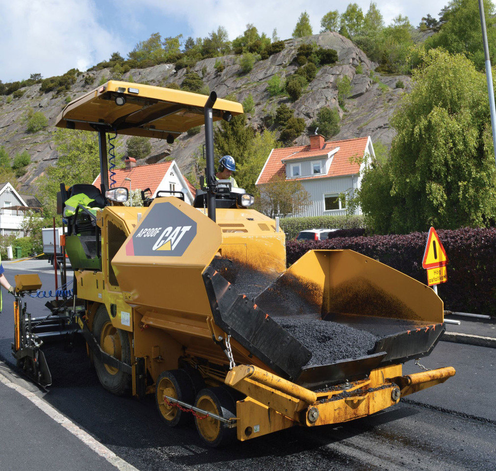 Caterpillar AP300F - Finišer za asfalt: slika Caterpillar AP300F - Finišer za asfalt Caterpillar AP300F - Finišer za asfalt: slika Caterpillar AP300F - Finišer za asfalt