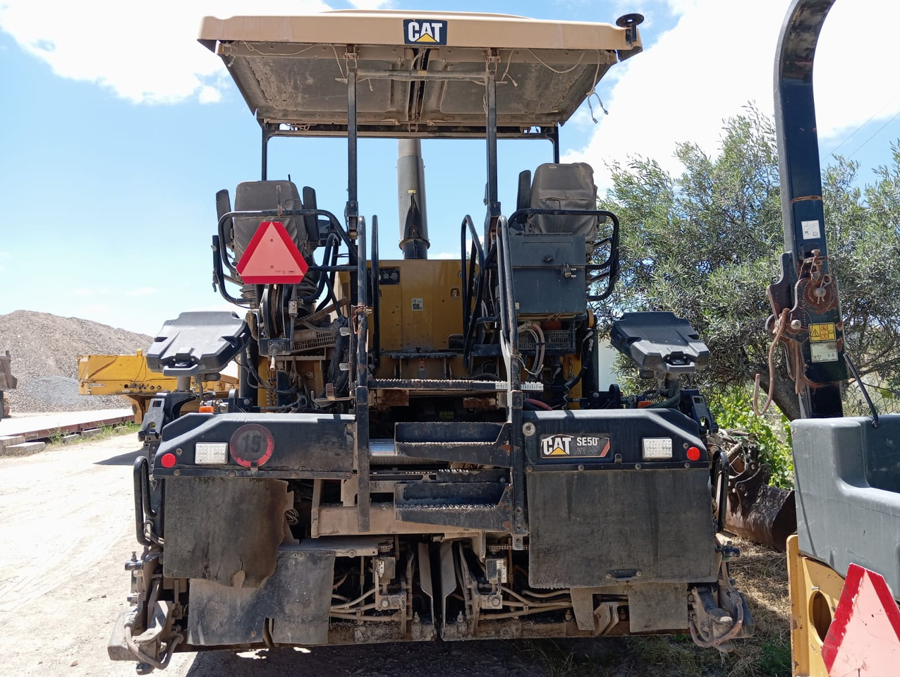 Caterpillar AP655F - Finišer za asfalt: slika Caterpillar AP655F - Finišer za asfalt Caterpillar AP655F - Finišer za asfalt: slika Caterpillar AP655F - Finišer za asfalt