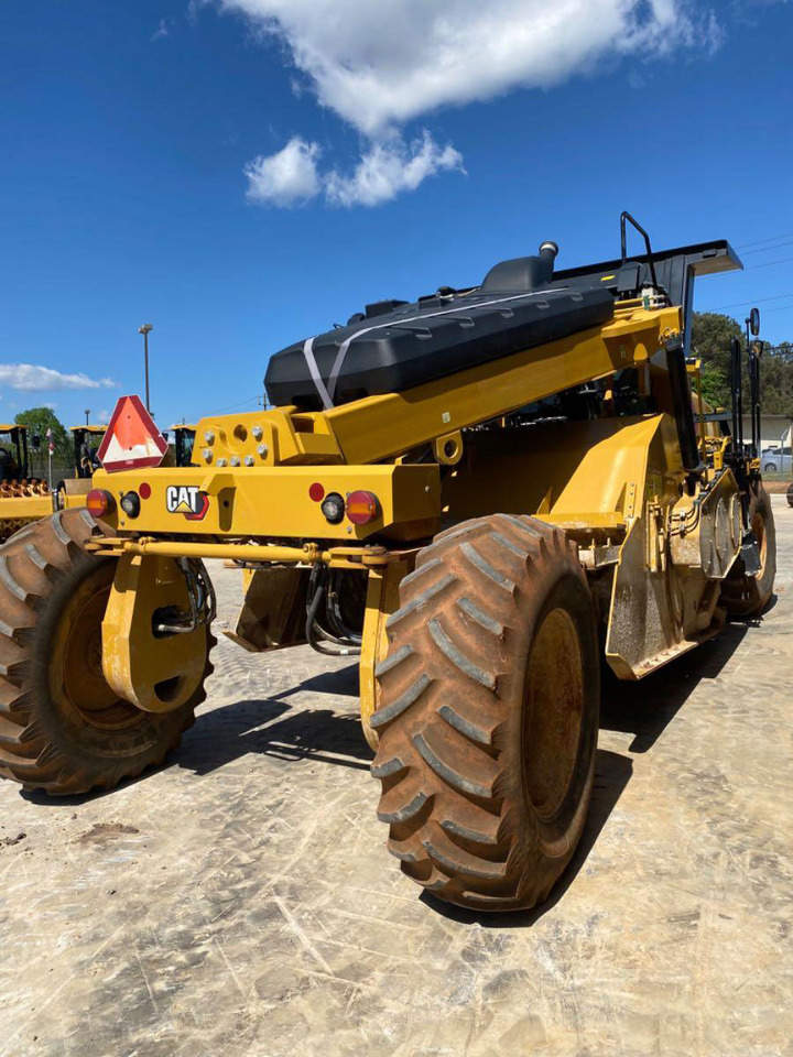 Caterpillar RM400 - Stabilizator tla: slika Caterpillar RM400 - Stabilizator tla Caterpillar RM400 - Stabilizator tla: slika Caterpillar RM400 - Stabilizator tla