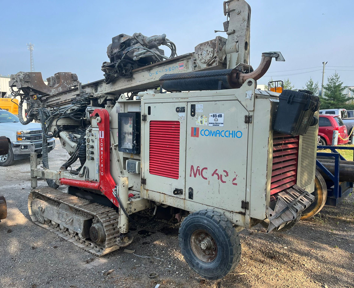 Comacchio MC 602 - Zabijač stupova: slika Comacchio MC 602 - Zabijač stupova Comacchio MC 602 - Zabijač stupova: slika Comacchio MC 602 - Zabijač stupova