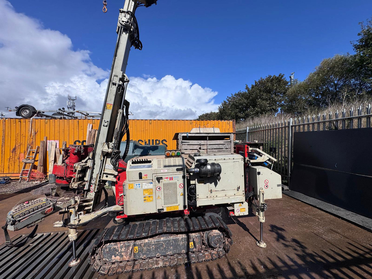 Comacchio MC4 - Zabijač stupova: slika Comacchio MC4 - Zabijač stupova Comacchio MC4 - Zabijač stupova: slika Comacchio MC4 - Zabijač stupova