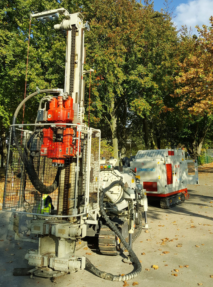 Comacchio MC4D - Zabijač stupova: slika Comacchio MC4D - Zabijač stupova Comacchio MC4D - Zabijač stupova: slika Comacchio MC4D - Zabijač stupova