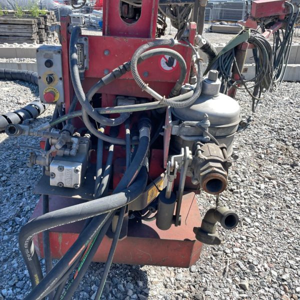 Comacchio mc 235 - Zabijač stupova: slika Comacchio mc 235 - Zabijač stupova Comacchio mc 235 - Zabijač stupova: slika Comacchio mc 235 - Zabijač stupova