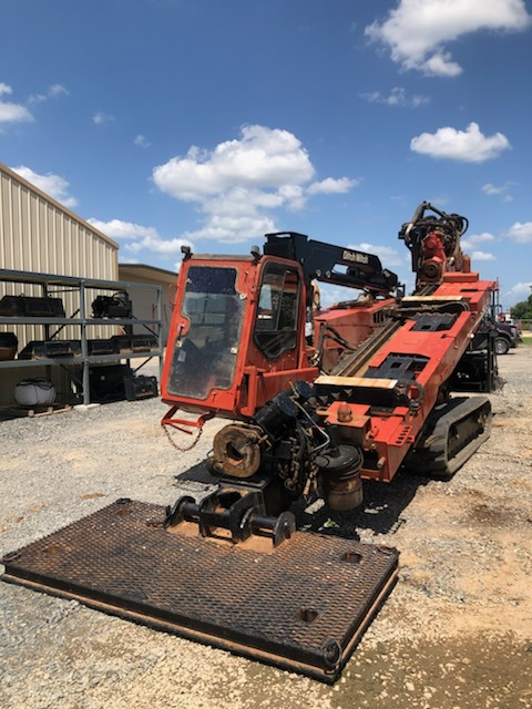 Ditch Witch JT100 Mach 1 - Direkcionalna bušilica: slika Ditch Witch JT100 Mach 1 - Direkcionalna bušilica Ditch Witch JT100 Mach 1 - Direkcionalna bušilica: slika Ditch Witch JT100 Mach 1 - Direkcionalna bušilica