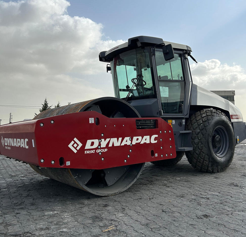 Dynapac CA5000D - Kompaktor: slika Dynapac CA5000D - Kompaktor Dynapac CA5000D - Kompaktor: slika Dynapac CA5000D - Kompaktor