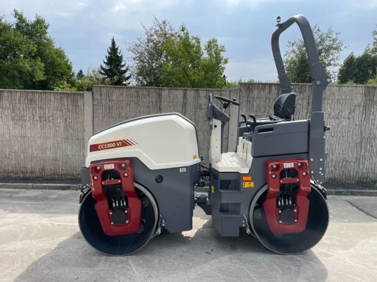 Dynapac CC1300 VI - Valjak: slika Dynapac CC1300 VI - Valjak Dynapac CC1300 VI - Valjak: slika Dynapac CC1300 VI - Valjak