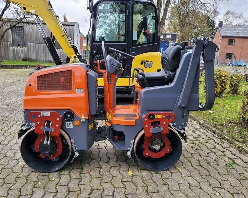 Dynapac CC900 - Valjak: slika Dynapac CC900 - Valjak Dynapac CC900 - Valjak: slika Dynapac CC900 - Valjak