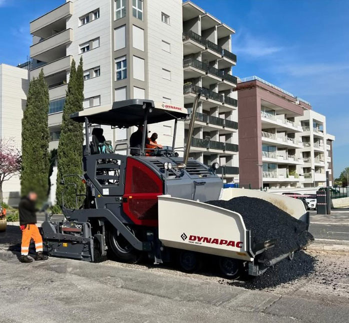 Dynapac SD2500WS - Finišer za asfalt: slika Dynapac SD2500WS - Finišer za asfalt Dynapac SD2500WS - Finišer za asfalt: slika Dynapac SD2500WS - Finišer za asfalt