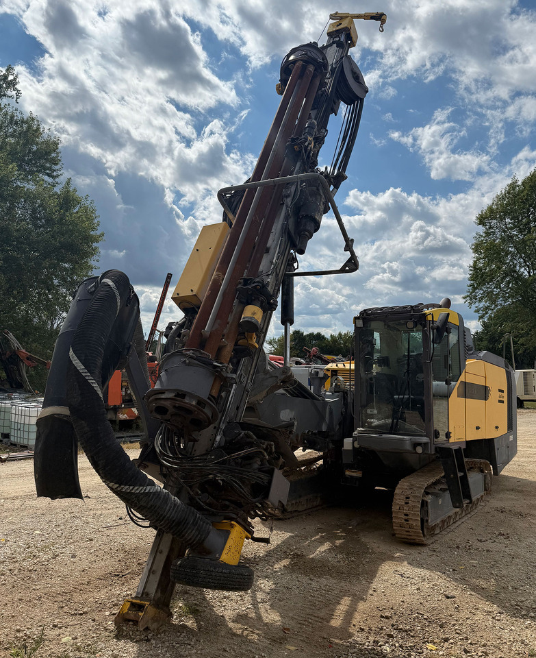 Epiroc FlexiROC D65 - Platforma za bušenje: slika Epiroc FlexiROC D65 - Platforma za bušenje Epiroc FlexiROC D65 - Platforma za bušenje: slika Epiroc FlexiROC D65 - Platforma za bušenje