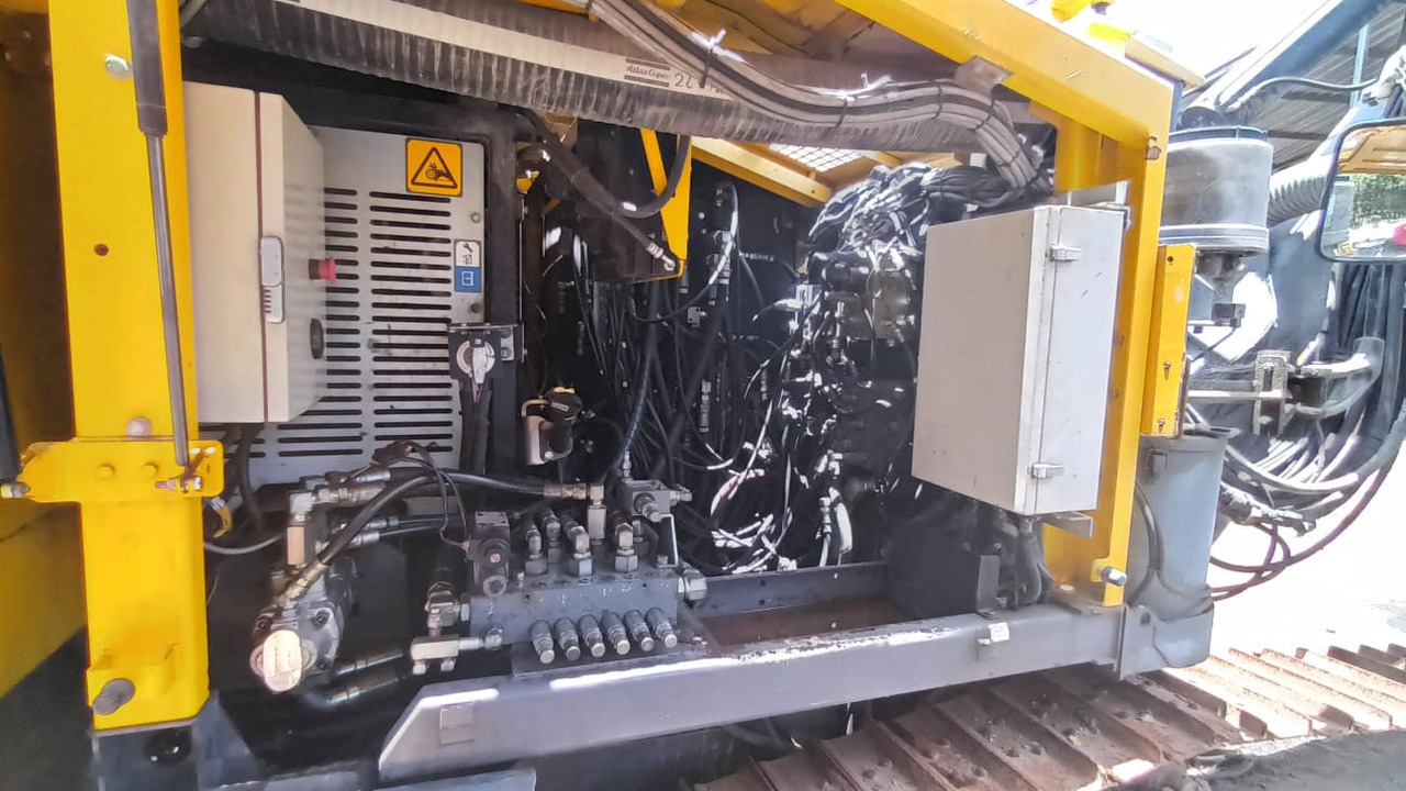 Platforma za bušenje Epiroc PowerROC T35: slika Platforma za bušenje Epiroc PowerROC T35 Platforma za bušenje Epiroc PowerROC T35: slika Platforma za bušenje Epiroc PowerROC T35