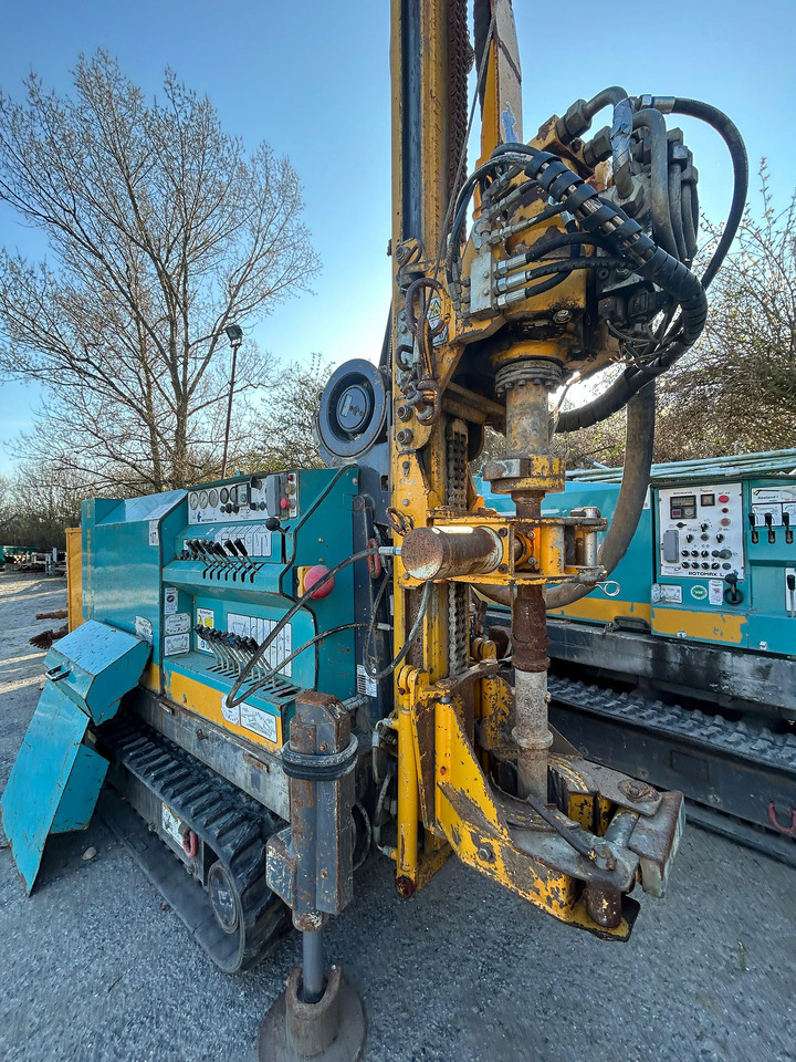 Geotec Rotomax M - Platforma za bušenje: slika Geotec Rotomax M - Platforma za bušenje Geotec Rotomax M - Platforma za bušenje: slika Geotec Rotomax M - Platforma za bušenje