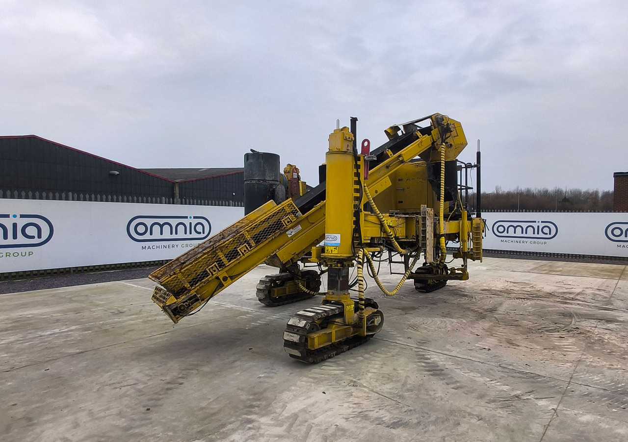 Gomaco Commander III - Betonski finišer: slika Gomaco Commander III - Betonski finišer Gomaco Commander III - Betonski finišer: slika Gomaco Commander III - Betonski finišer