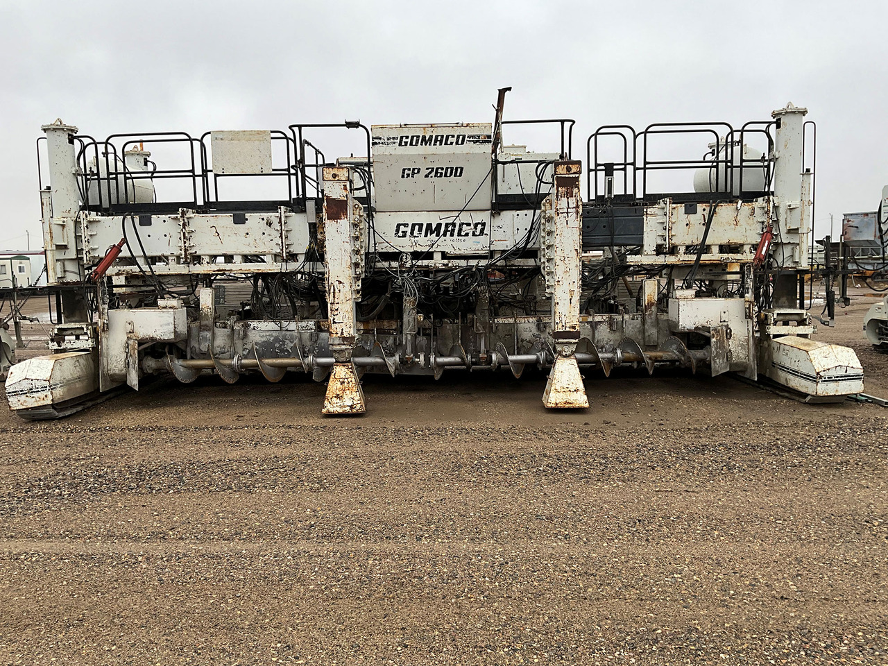 Gomaco GP-2600 - Finišer za asfalt: slika Gomaco GP-2600 - Finišer za asfalt Gomaco GP-2600 - Finišer za asfalt: slika Gomaco GP-2600 - Finišer za asfalt