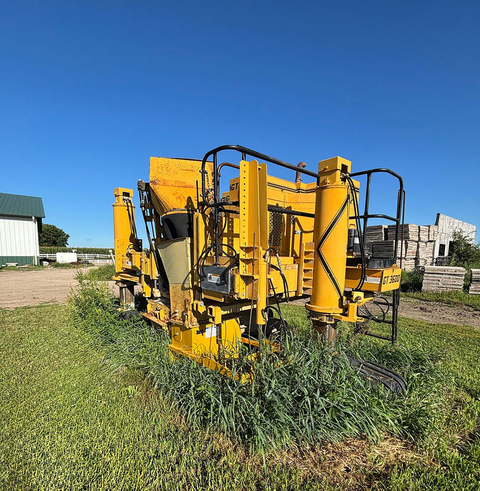 Gomaco GT-3600 - Finišer za asfalt: slika Gomaco GT-3600 - Finišer za asfalt Gomaco GT-3600 - Finišer za asfalt: slika Gomaco GT-3600 - Finišer za asfalt