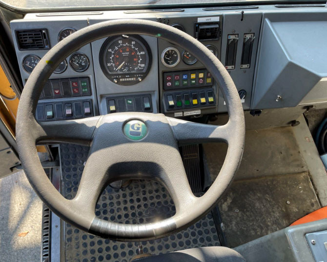 Zakup Grove GMK 6300B Grove GMK 6300B: slika Zakup Grove GMK 6300B Grove GMK 6300B