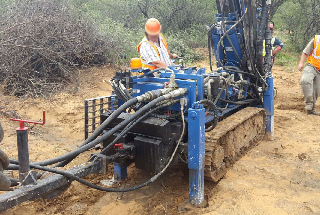 Hutte HBR 203 - Platforma za bušenje: slika Hutte HBR 203 - Platforma za bušenje Hutte HBR 203 - Platforma za bušenje: slika Hutte HBR 203 - Platforma za bušenje