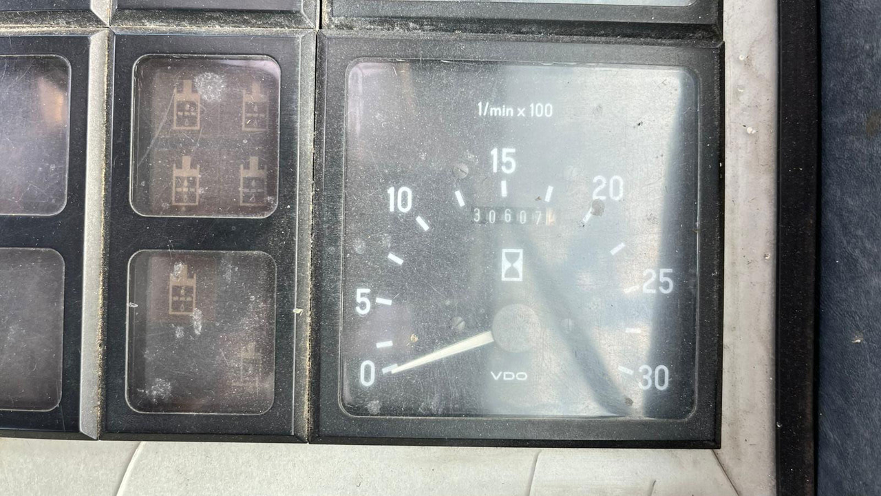 Zabijač stupova Junttan PM-20: slika Zabijač stupova Junttan PM-20