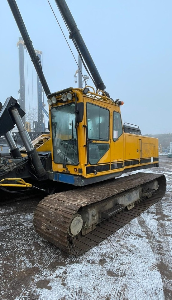 Junttan PM-20LC - Zabijač stupova: slika Junttan PM-20LC - Zabijač stupova Junttan PM-20LC - Zabijač stupova: slika Junttan PM-20LC - Zabijač stupova