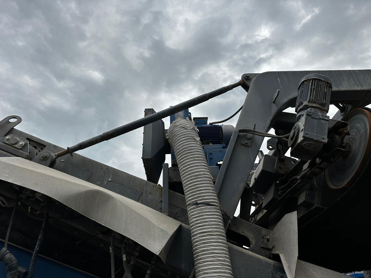 Kleemann MR 130 ZS EVO - Udarna drobilica: slika Kleemann MR 130 ZS EVO - Udarna drobilica Kleemann MR 130 ZS EVO - Udarna drobilica: slika Kleemann MR 130 ZS EVO - Udarna drobilica