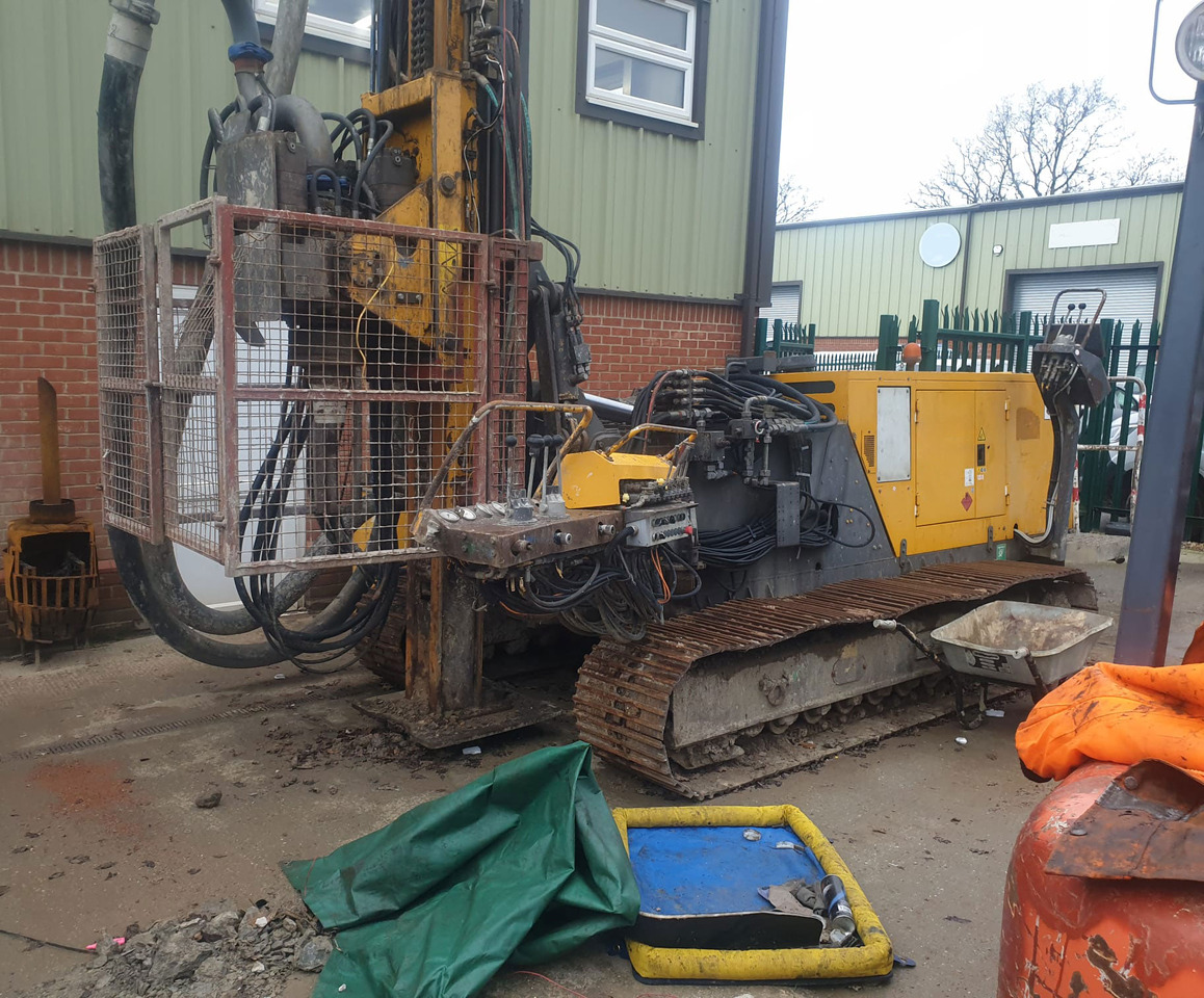 Klemm KR 709-2 - Zabijač stupova: slika Klemm KR 709-2 - Zabijač stupova Klemm KR 709-2 - Zabijač stupova: slika Klemm KR 709-2 - Zabijač stupova