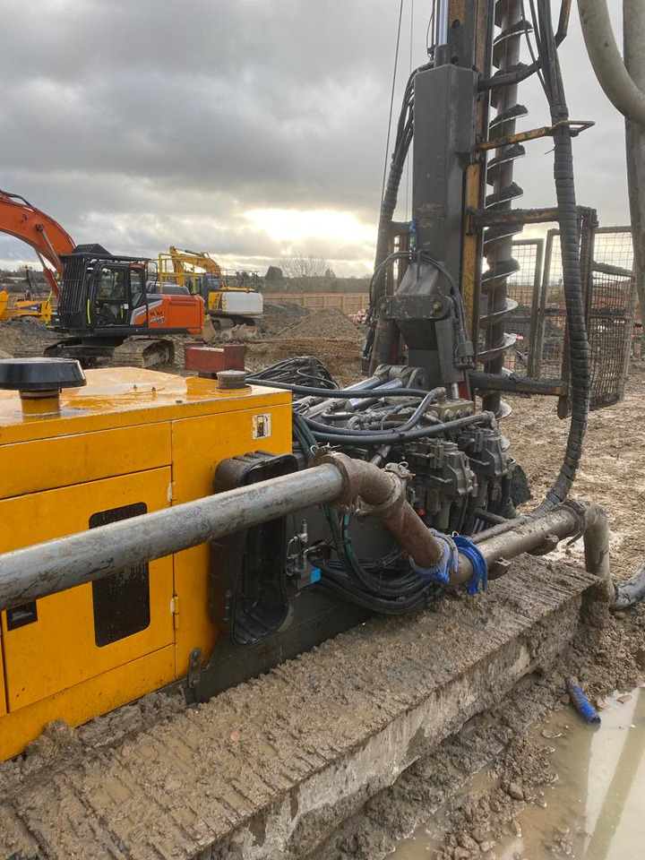 Klemm KR 709-2 - Zabijač stupova: slika Klemm KR 709-2 - Zabijač stupova Klemm KR 709-2 - Zabijač stupova: slika Klemm KR 709-2 - Zabijač stupova