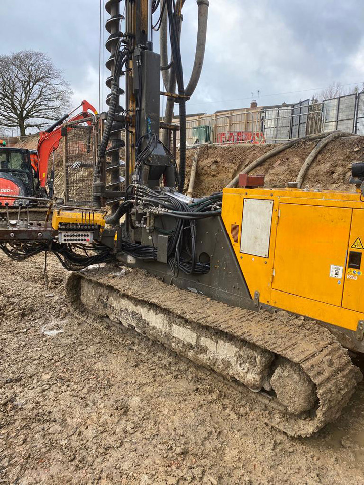 Klemm KR 709-2 - Zabijač stupova: slika Klemm KR 709-2 - Zabijač stupova Klemm KR 709-2 - Zabijač stupova: slika Klemm KR 709-2 - Zabijač stupova