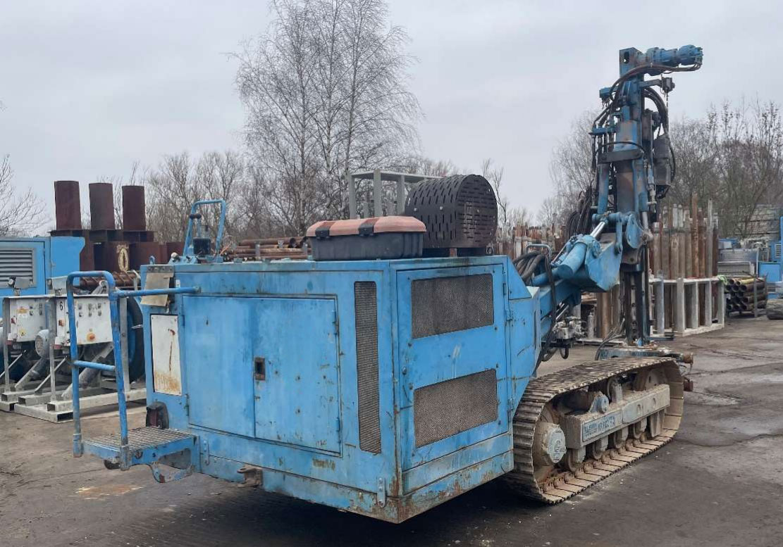 Klemm KR 802-3 - Zabijač stupova: slika Klemm KR 802-3 - Zabijač stupova Klemm KR 802-3 - Zabijač stupova: slika Klemm KR 802-3 - Zabijač stupova