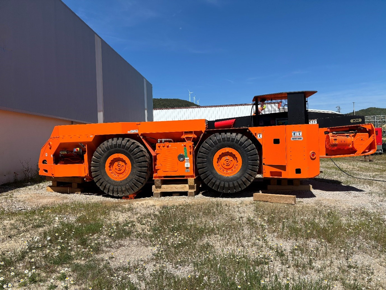 Komatsu 10SC32-48D-5 - Stroj za bušenje tunela, Istovarivač: slika Komatsu 10SC32-48D-5 - Stroj za bušenje tunela, Istovarivač Komatsu 10SC32-48D-5 - Stroj za bušenje tunela, Istovarivač: slika Komatsu 10SC32-48D-5 - Stroj za bušenje tunela, Istovarivač