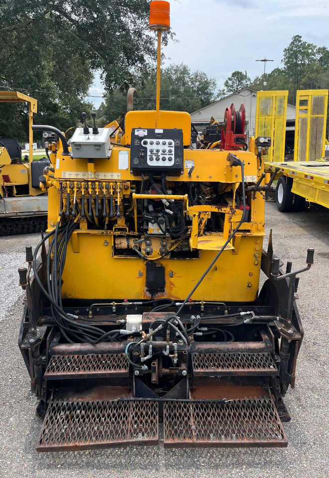 Leeboy 5000 - Finišer za asfalt: slika Leeboy 5000 - Finišer za asfalt Leeboy 5000 - Finišer za asfalt: slika Leeboy 5000 - Finišer za asfalt