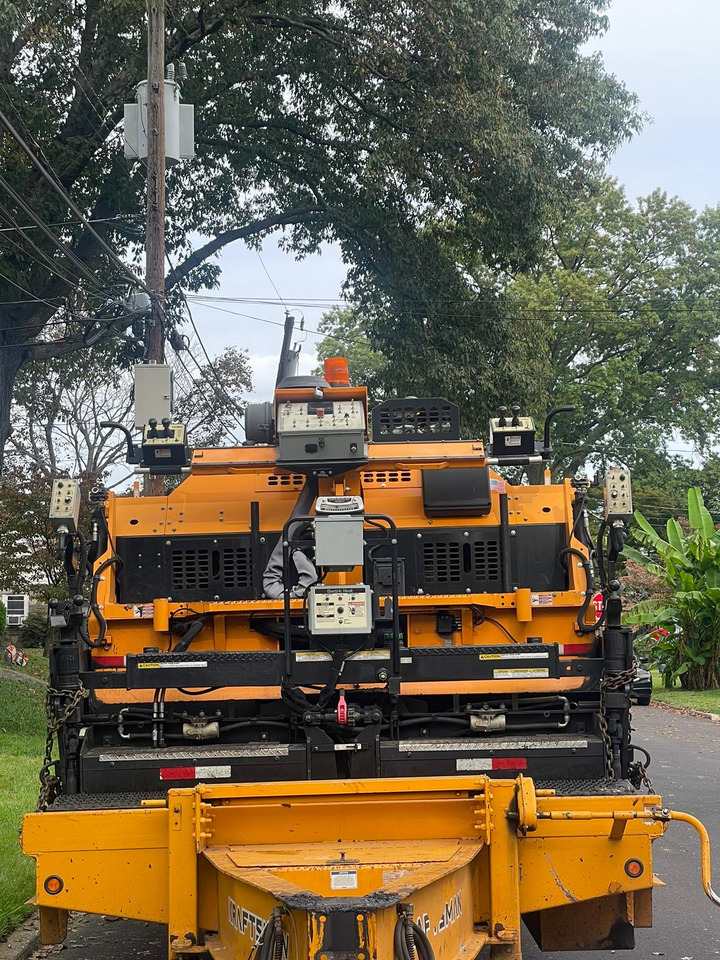 Leeboy 8520 - Finišer za asfalt: slika Leeboy 8520 - Finišer za asfalt Leeboy 8520 - Finišer za asfalt: slika Leeboy 8520 - Finišer za asfalt