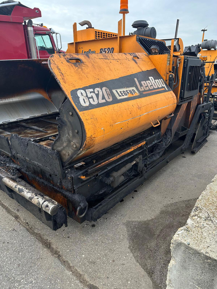 Leeboy 8520 - Finišer za asfalt: slika Leeboy 8520 - Finišer za asfalt Leeboy 8520 - Finišer za asfalt: slika Leeboy 8520 - Finišer za asfalt