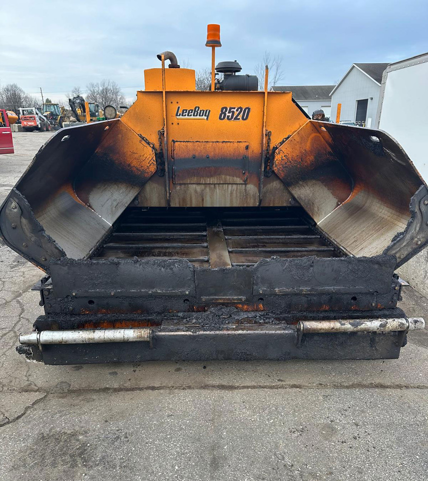 Leeboy 8520 - Finišer za asfalt: slika Leeboy 8520 - Finišer za asfalt Leeboy 8520 - Finišer za asfalt: slika Leeboy 8520 - Finišer za asfalt