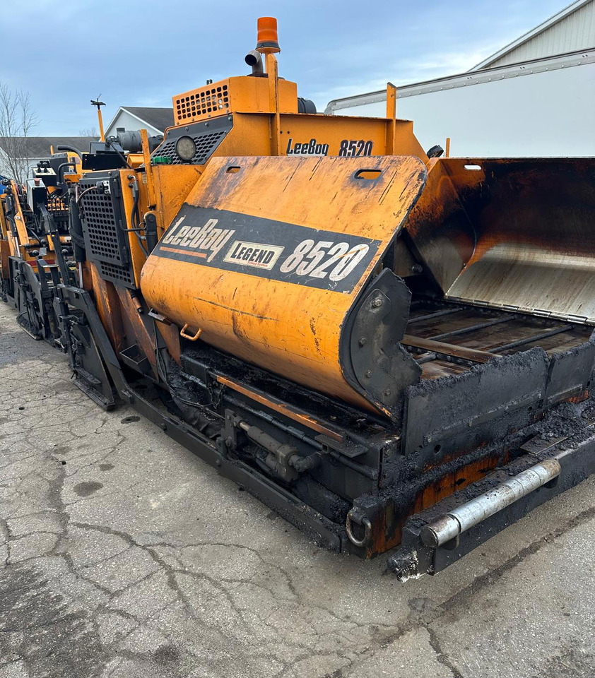 Leeboy 8520 - Finišer za asfalt: slika Leeboy 8520 - Finišer za asfalt Leeboy 8520 - Finišer za asfalt: slika Leeboy 8520 - Finišer za asfalt