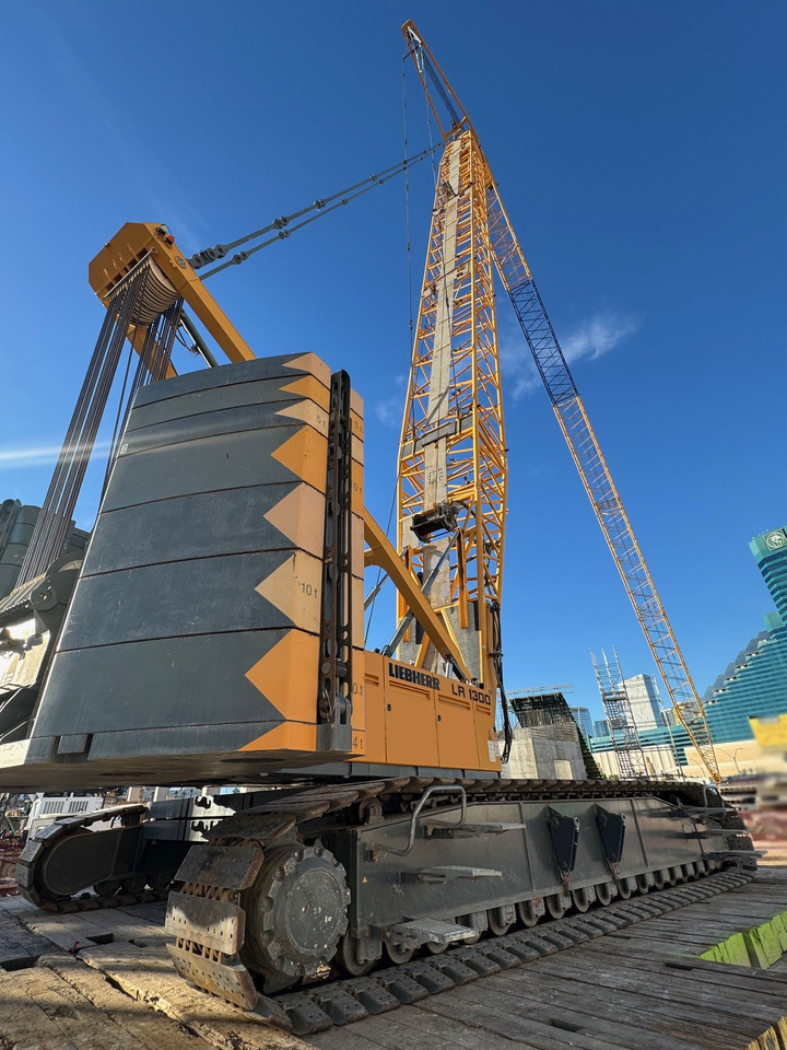 Liebherr LR1300 - Dizalica gusjeničar: slika Liebherr LR1300 - Dizalica gusjeničar Liebherr LR1300 - Dizalica gusjeničar: slika Liebherr LR1300 - Dizalica gusjeničar