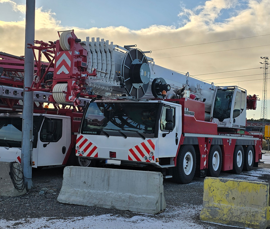 Liebherr LTM 1120-4.1 - Autodizalica: slika Liebherr LTM 1120-4.1 - Autodizalica Liebherr LTM 1120-4.1 - Autodizalica: slika Liebherr LTM 1120-4.1 - Autodizalica