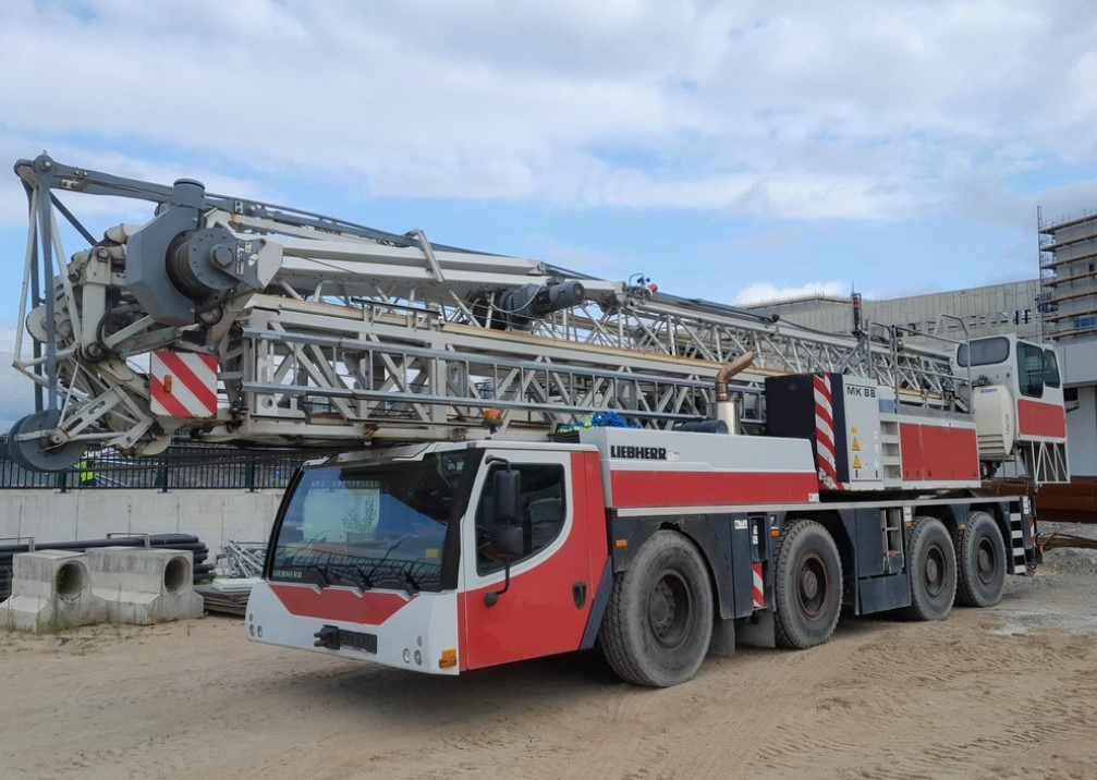 Liebherr MK 88 - Toranjska dizalica: slika Liebherr MK 88 - Toranjska dizalica Liebherr MK 88 - Toranjska dizalica: slika Liebherr MK 88 - Toranjska dizalica