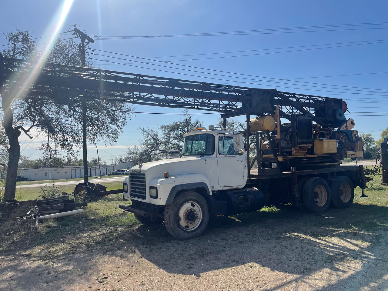 Mack Truck MF Drill - Zabijač stupova: slika Mack Truck MF Drill - Zabijač stupova Mack Truck MF Drill - Zabijač stupova: slika Mack Truck MF Drill - Zabijač stupova