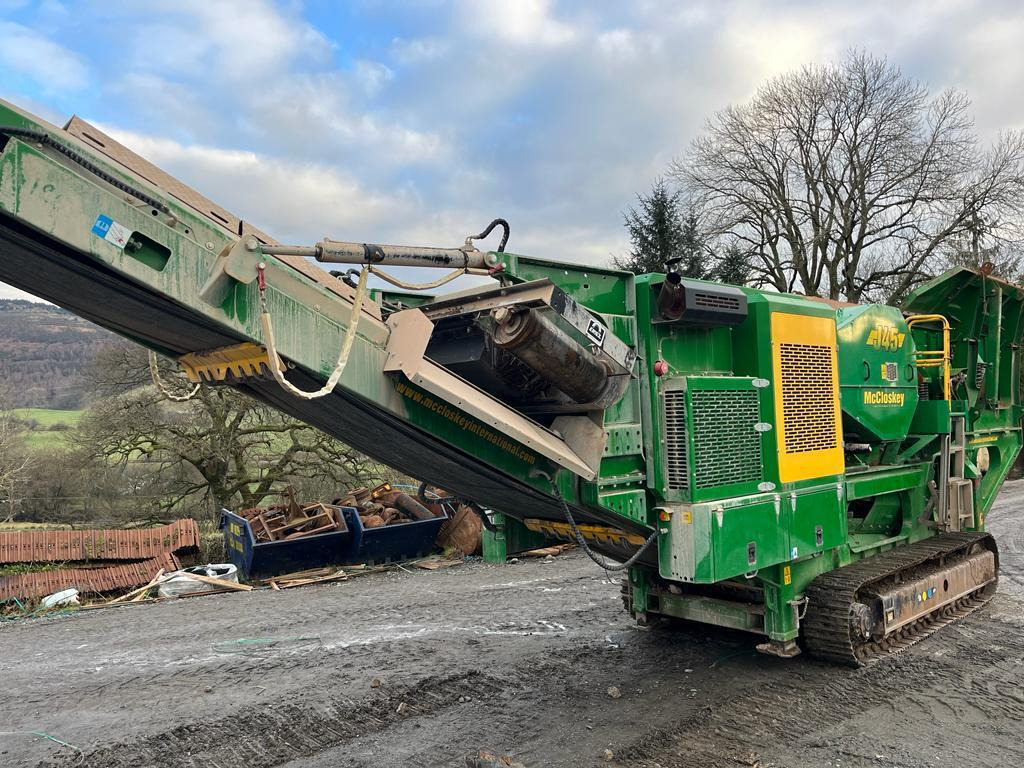 McCloskey J45 - Čeljusna drobilica: slika McCloskey J45 - Čeljusna drobilica McCloskey J45 - Čeljusna drobilica: slika McCloskey J45 - Čeljusna drobilica