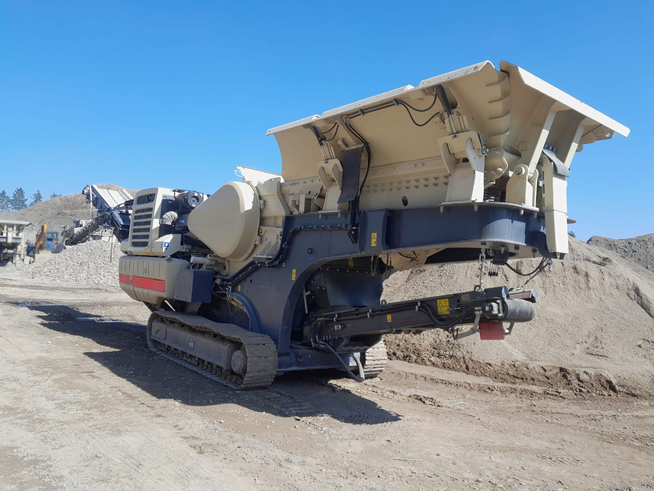 Metso LT106 - Čeljusna drobilica: slika Metso LT106 - Čeljusna drobilica Metso LT106 - Čeljusna drobilica: slika Metso LT106 - Čeljusna drobilica