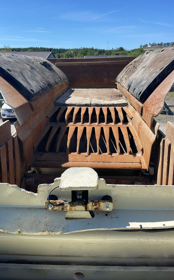 Metso LT120E - Čeljusna drobilica: slika Metso LT120E - Čeljusna drobilica Metso LT120E - Čeljusna drobilica: slika Metso LT120E - Čeljusna drobilica