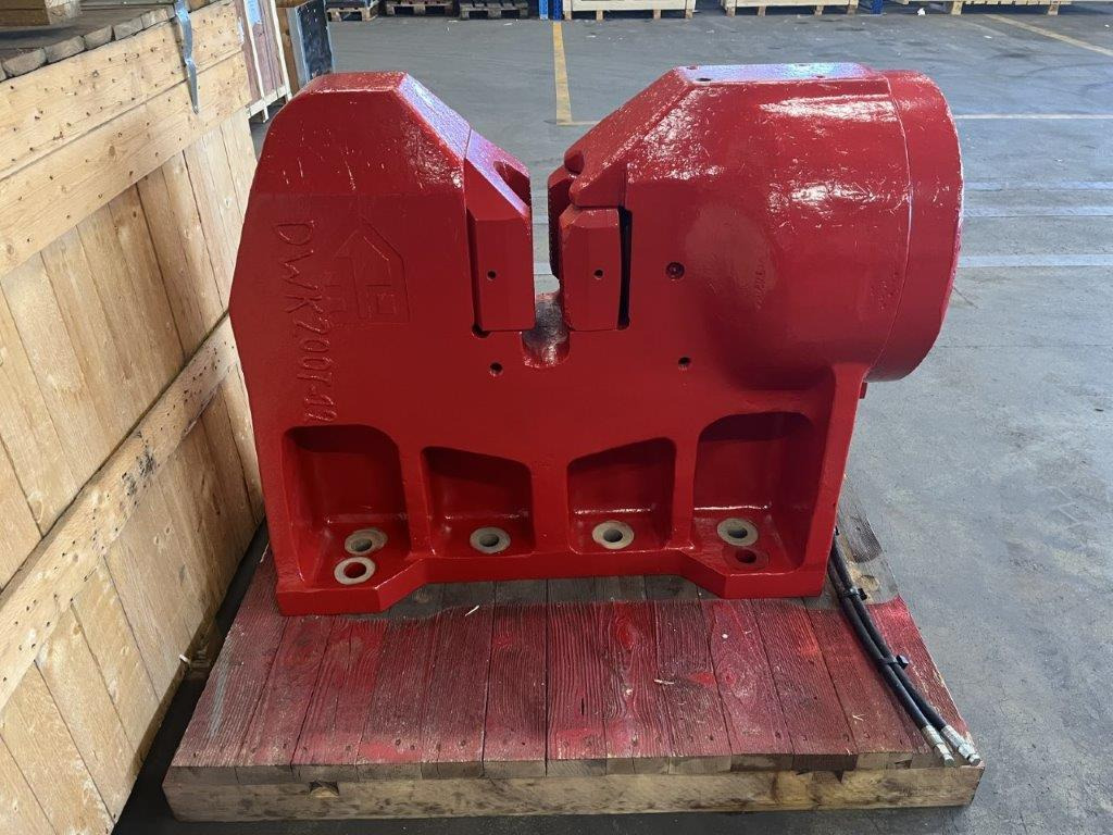 PVE 200TU-P - Zabijač stupova: slika PVE 200TU-P - Zabijač stupova PVE 200TU-P - Zabijač stupova: slika PVE 200TU-P - Zabijač stupova